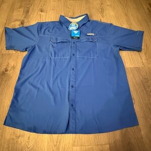 Columbia Men's Casual Blue Button Down Shirt